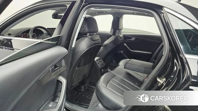 Audi A4 (B9) 2018 Черный из Кореи, фото 2