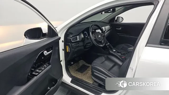 Kia Niro 2018 Белый из Кореи, фото 2