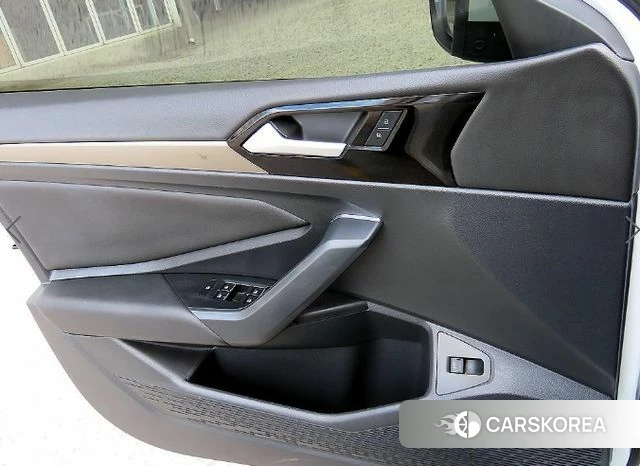 Volkswagen 7th Generation of Jetta 2021 Белый из Кореи, фото 2