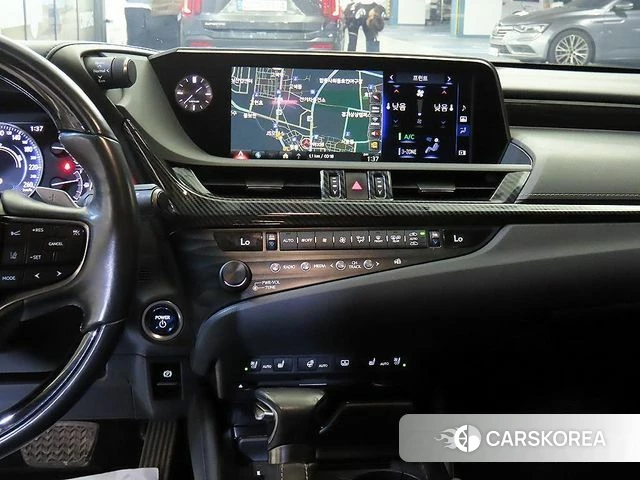 Lexus ES300h 7th generation 2019 Серебристо-серый из Кореи, фото 2