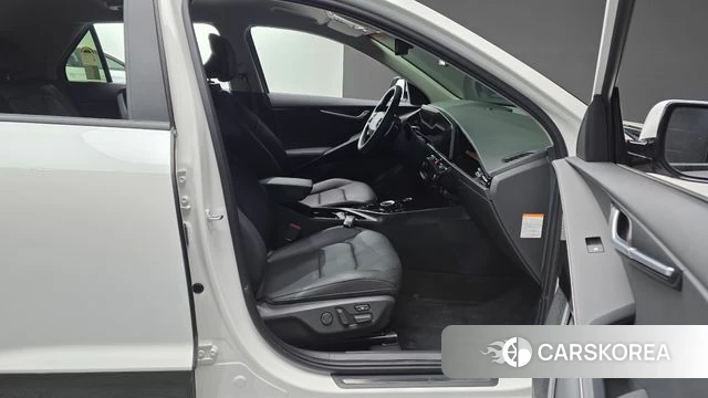 Kia Di Ol Nu Niro 2025 Белый из Кореи, фото 2