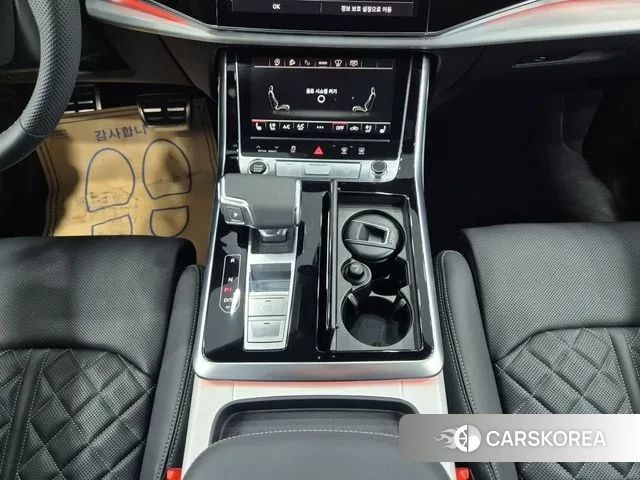 Audi Q8 (4M) 2025 Белый из Кореи, фото 2