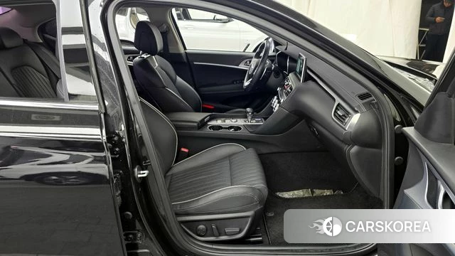 Genesis G70 2018 Черный из Кореи, фото 2