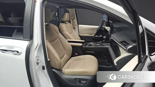 Toyota Sienna 4th Generation 2023 Белый из Кореи, фото 2