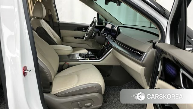 Kia Carnival 4th generation 2023 Белый из Кореи, фото 2