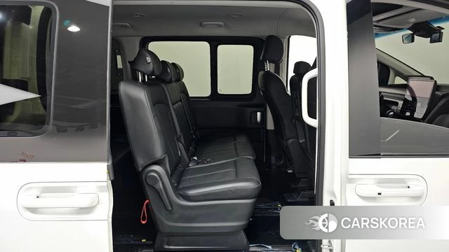 Hyundai Staria 2022 Белый из Кореи, фото 2