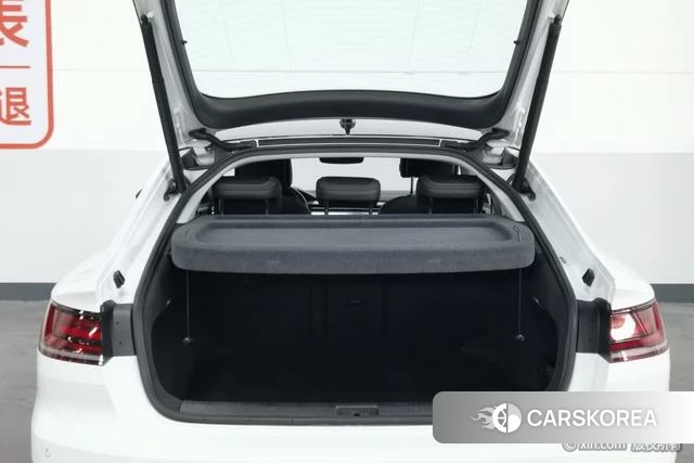 Volkswagen CC 2023 Белый из Китая, фото 2