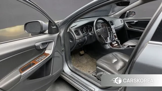 Volvo S60 2018 Серый из Кореи, фото 2