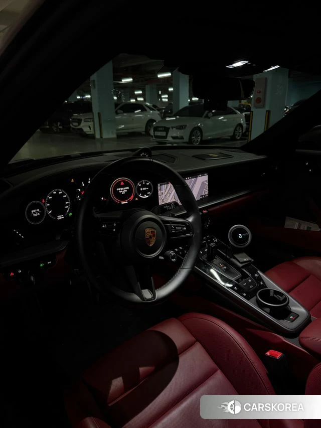 Porsche 911(992) 2020 Серебряный из Кореи, фото 2