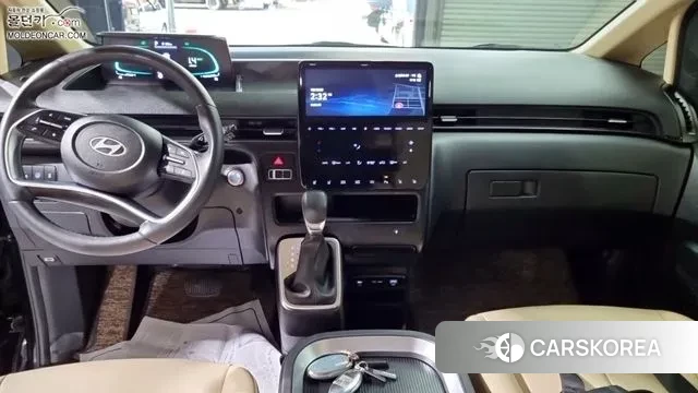 Hyundai Staria 2024 Черный из Кореи, фото 2