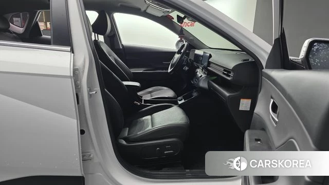 Hyundai Kona Hybrid (SX2) 2023 Белый из Кореи, фото 2