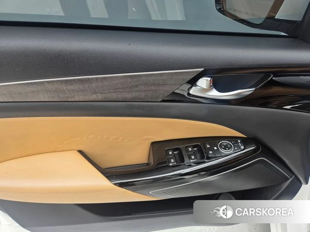 Kia K7 Premier Hybrid 2020 Белый из Кореи, фото 2