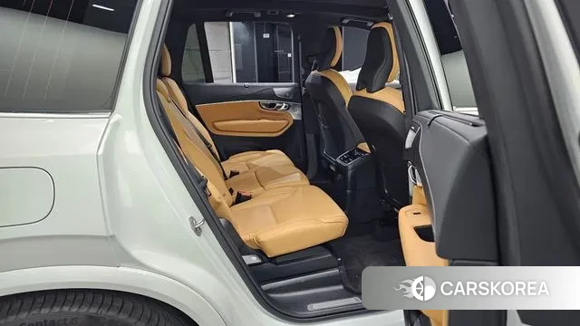 Volvo XC90 second Generation 2024 Белый из Кореи, фото 2