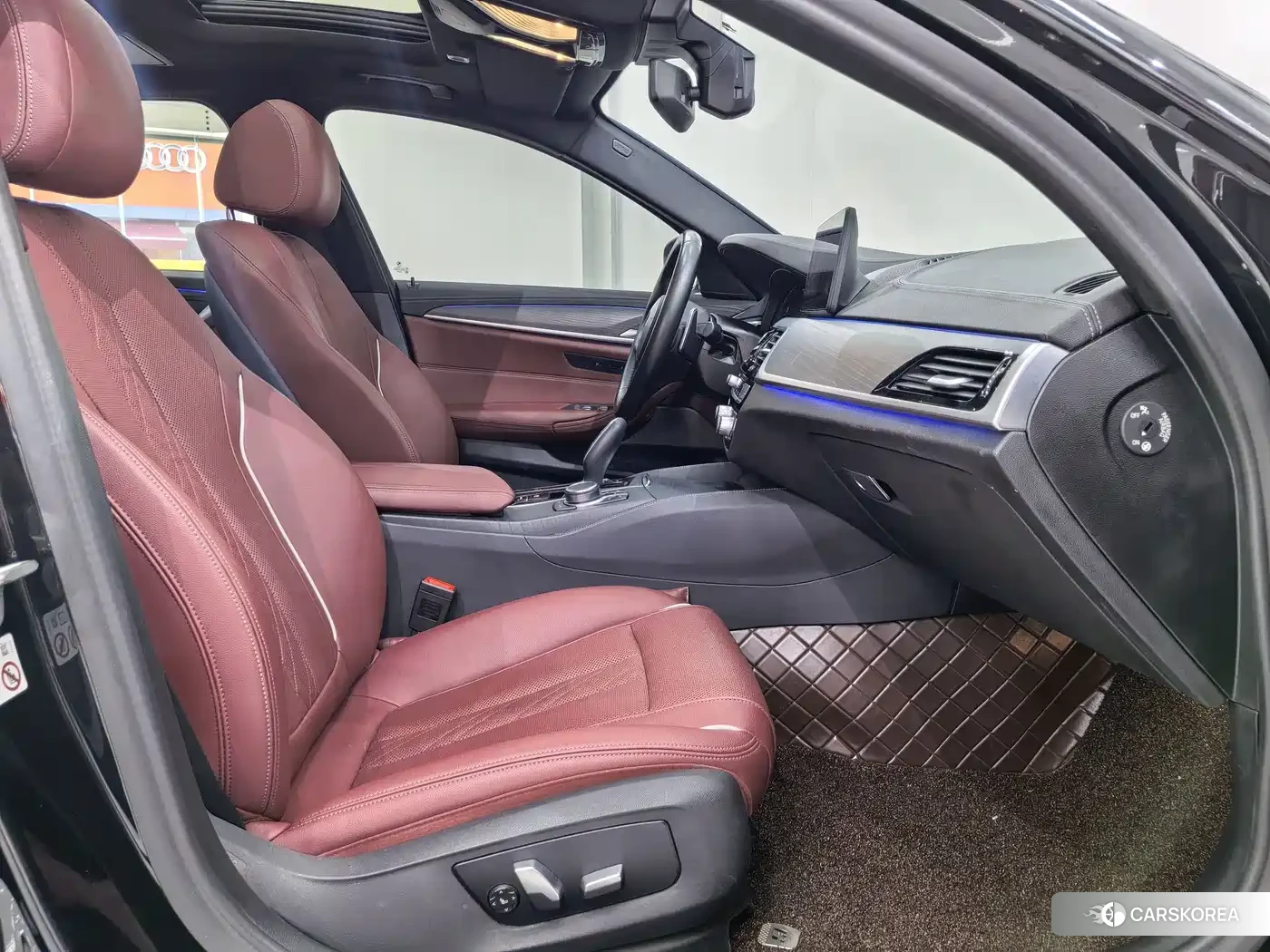BMW 5 series 2022 Черный из Китая, фото 3