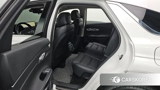 Genesis GV70 2022 Белый из Кореи, фото 2