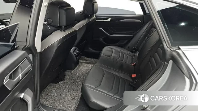 Volkswagen Arteon 2022 Серебристо-серый из Кореи, фото 2