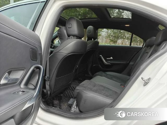 Mercedes-Benz Class A 2019 Белый из Китая, фото 2