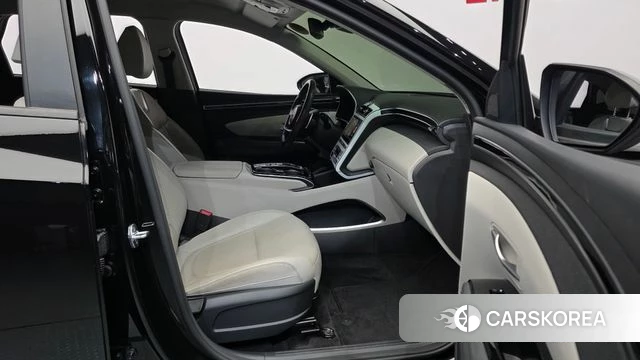 Hyundai Tucson (NX4) 2021 Черный из Кореи, фото 2