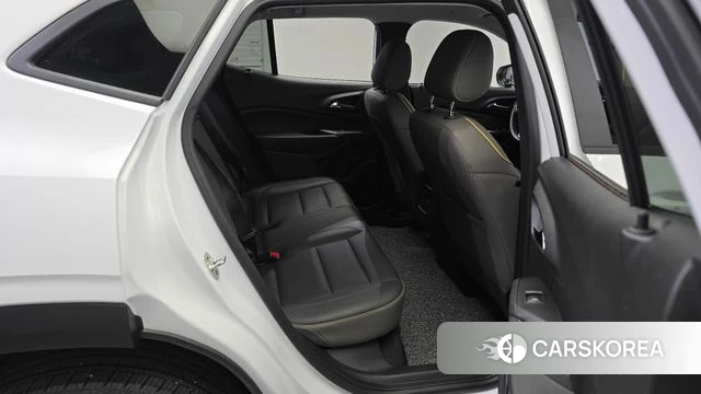 Chevrolet (GM Daewoo) Trax Crossover 2023 Белый из Кореи, фото 2
