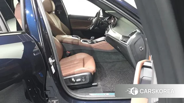 BMW X6 (G06) 2022 Черный из Кореи, фото 2