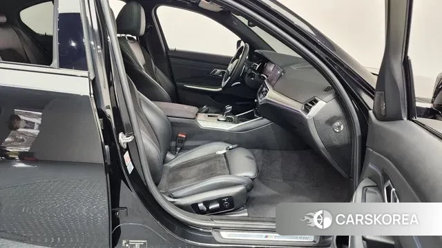 BMW 3 Series (G20) 2020 Черный из Кореи, фото 2