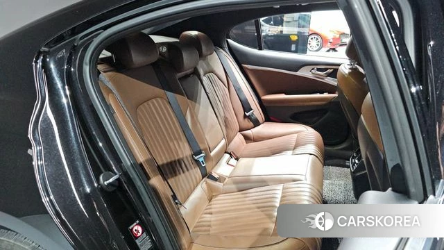Genesis G70 2018 Черный из Кореи, фото 2