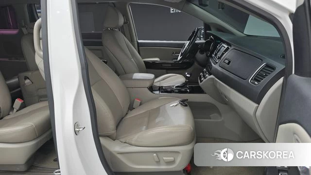 Kia The New Carnival 2018 Белый из Кореи, фото 2