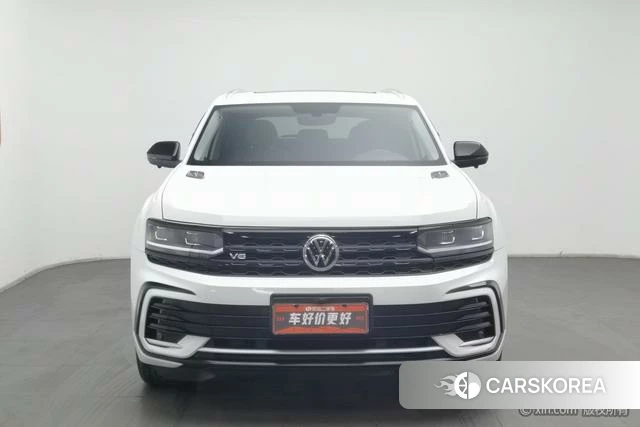 Volkswagen Tourang 2022 Белый из Китая, фото 2