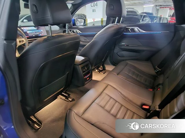 BMW i4 2023 Синий из Кореи, фото 2