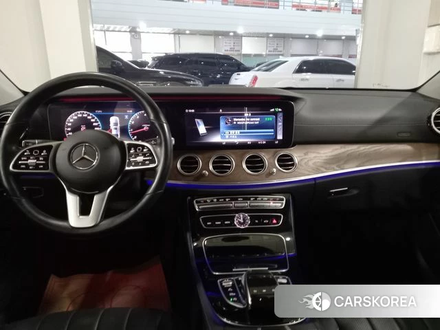 Mercedes-Benz E-Class W213 2019 Черный из Кореи, фото 2