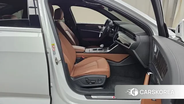 Audi A6 (C8) 2023 Белый из Кореи, фото 2