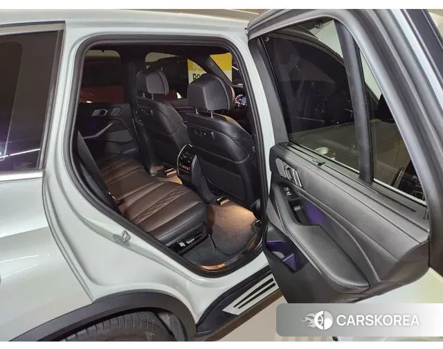 BMW X5 (G05) 2023 Белый из Кореи, фото 2