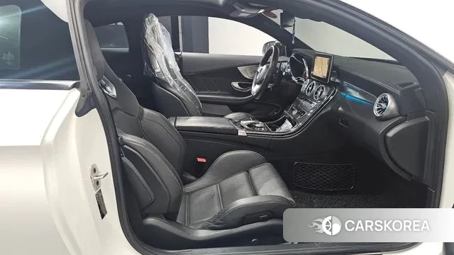 Mercedes-Benz C-Class W205 2018 Белый из Кореи, фото 2