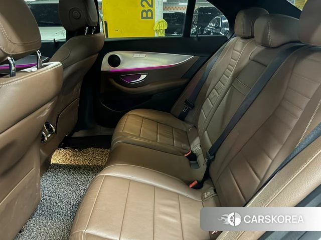 Mercedes-Benz E-Class W213 2019 Белый из Кореи, фото 2
