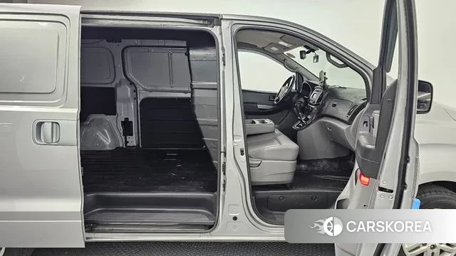 Hyundai The New Grand Starex 2018 Серебряный из Кореи, фото 2