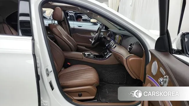 Mercedes-Benz E-Class W213 2020 Белый из Кореи, фото 2