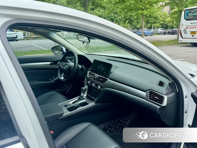 Honda Accord 2022 Белый из Китая, фото 2