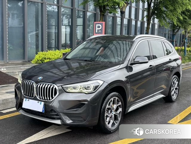 BMW X1 2021 Темно-серый из Китая, фото 2