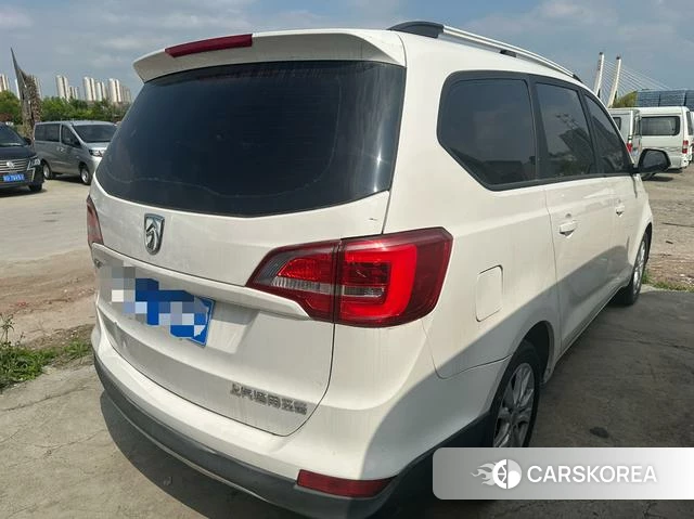 Baojun 730 2018 Белый из Китая, фото 2