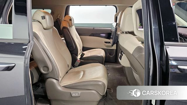 Kia Carnival 4th generation 2020 Серый из Кореи, фото 2