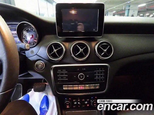 Mercedes-Benz GLA-Class X156 2019 Белый из Кореи, фото 2