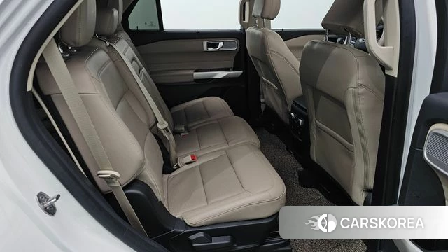 Ford Explorer 6th Generation 2021 Белый из Кореи, фото 2