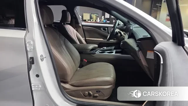 Kia K8 Hybrid 2023 Белый из Кореи, фото 2