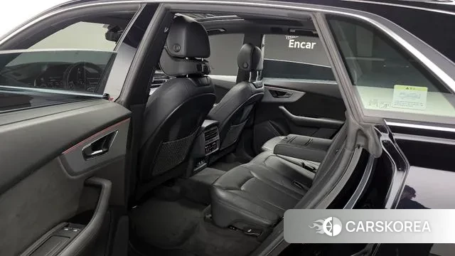 Audi Q8 (4M) 2021 Черный из Кореи, фото 2