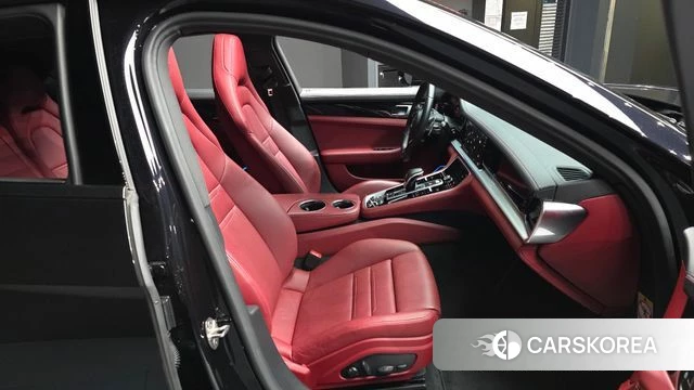 Porsche Panamera (971) 2023 Черный из Кореи, фото 2