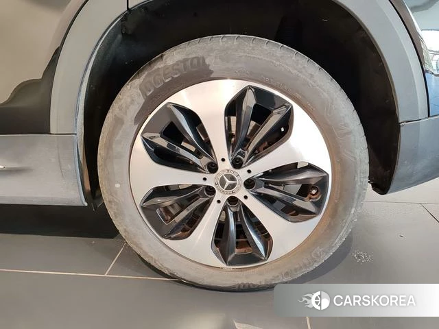 Mercedes-Benz GLB 2024 Черный из Китая, фото 2