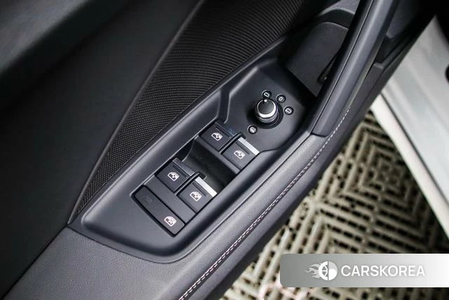 Audi A3 2023 Белый из Китая, фото 2