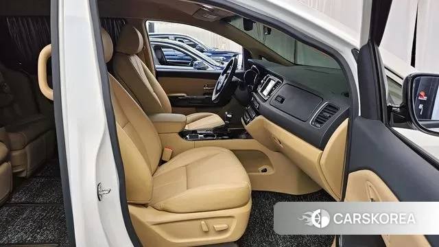 Kia The New Carnival 2018 Белый из Кореи, фото 2