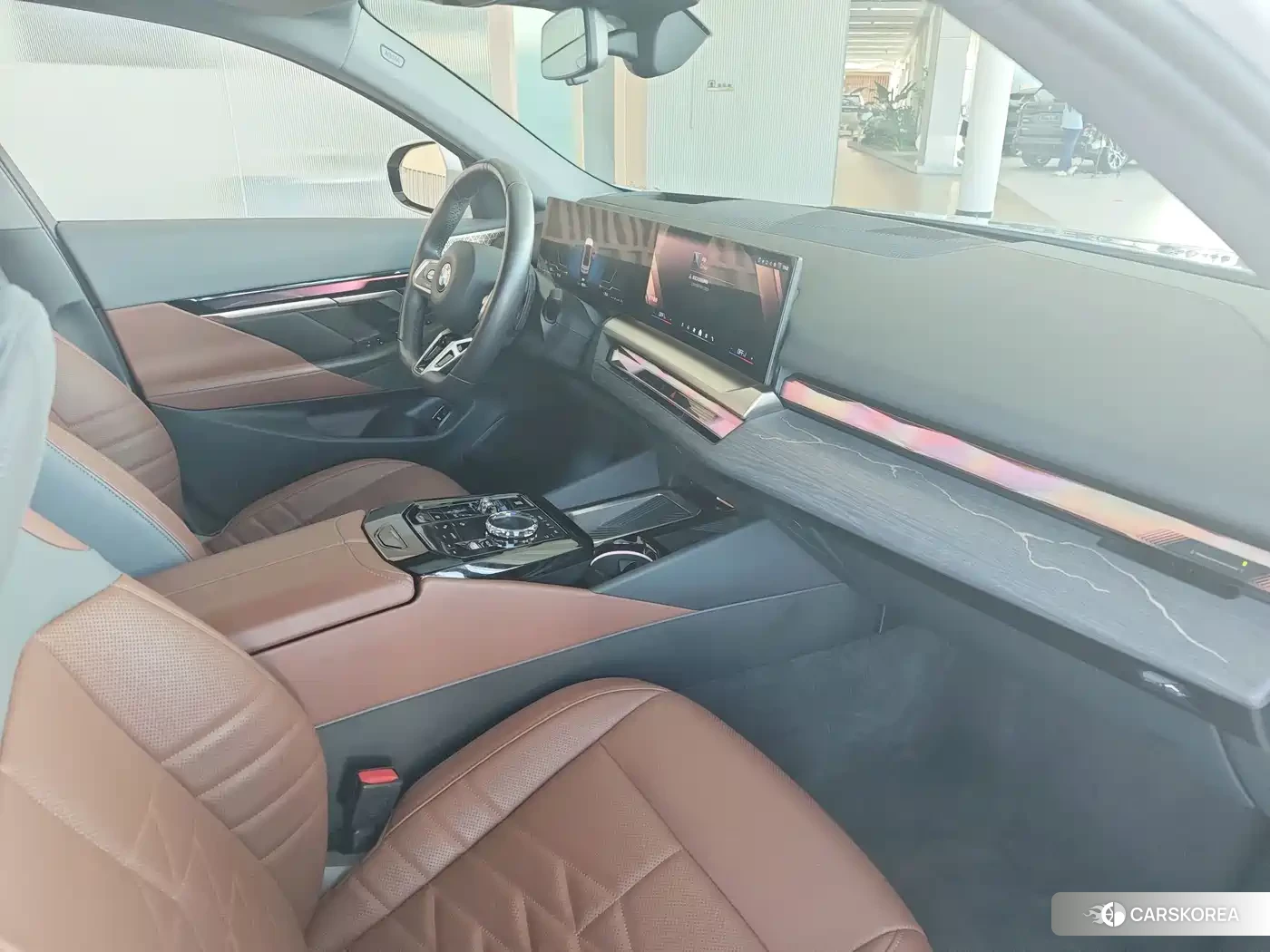 BMW 5 series 2025 Белый из Китая, фото 2