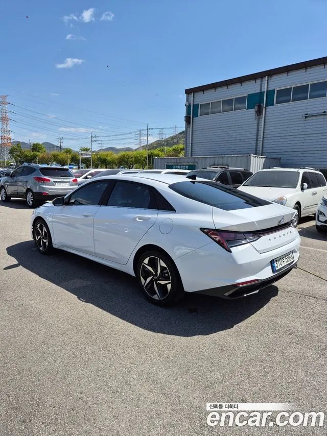 Hyundai Avante Hybrid (CN7) 2022 Белый из Кореи, фото 2